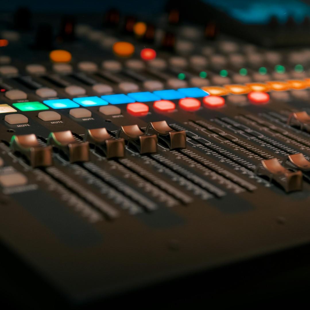 Mixing consoles: Function, task, variants and manufacturer list